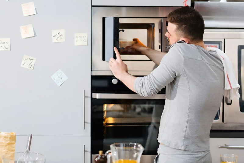Buld-in Microwave Repair in Thornton